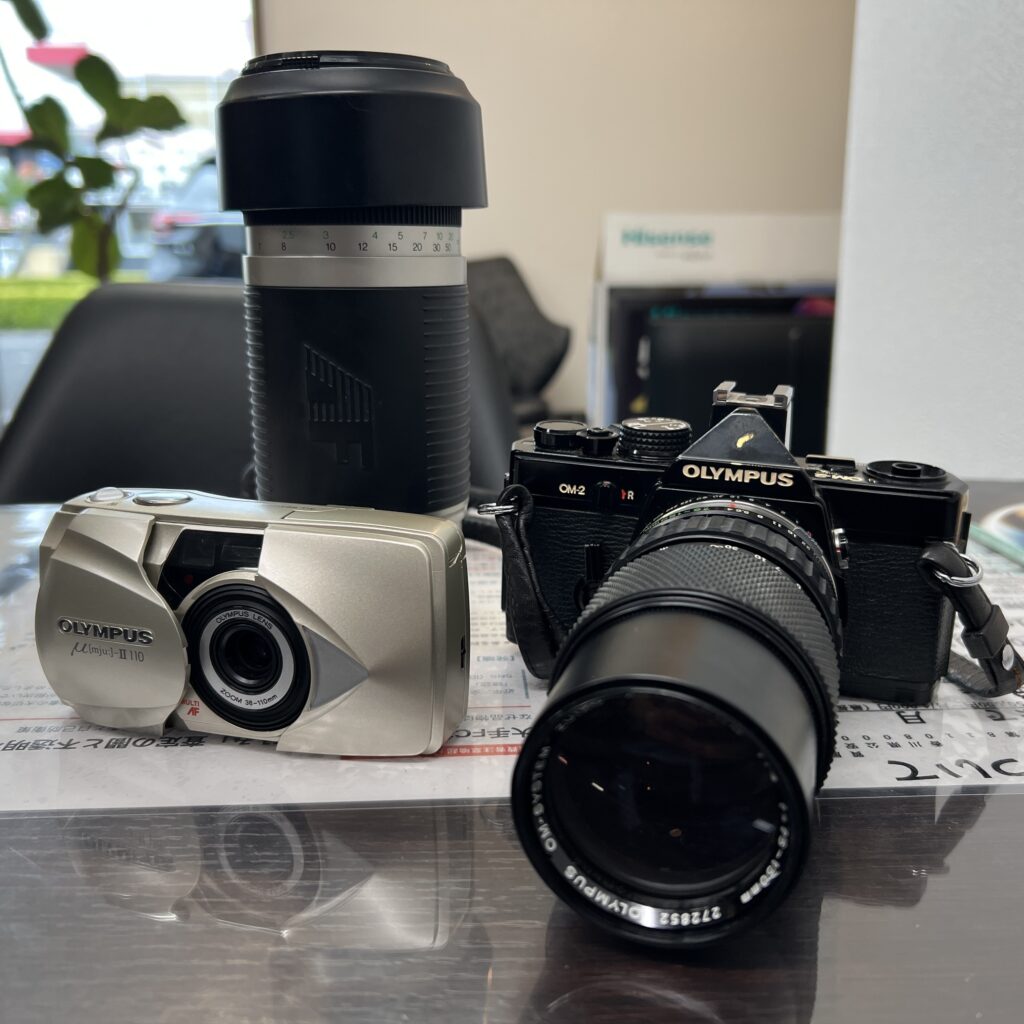 高松市のトレリバで買取したオリンパスのOM-2一眼レフとミュー2コンパクトフィルムカメラ、望遠レンズ