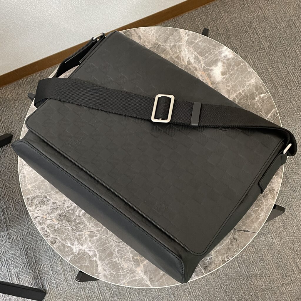 ルイヴィトン ディストリクトMM N41038(ダミエ・アンフィニ)ショルダーバッグの買取が成立しました。