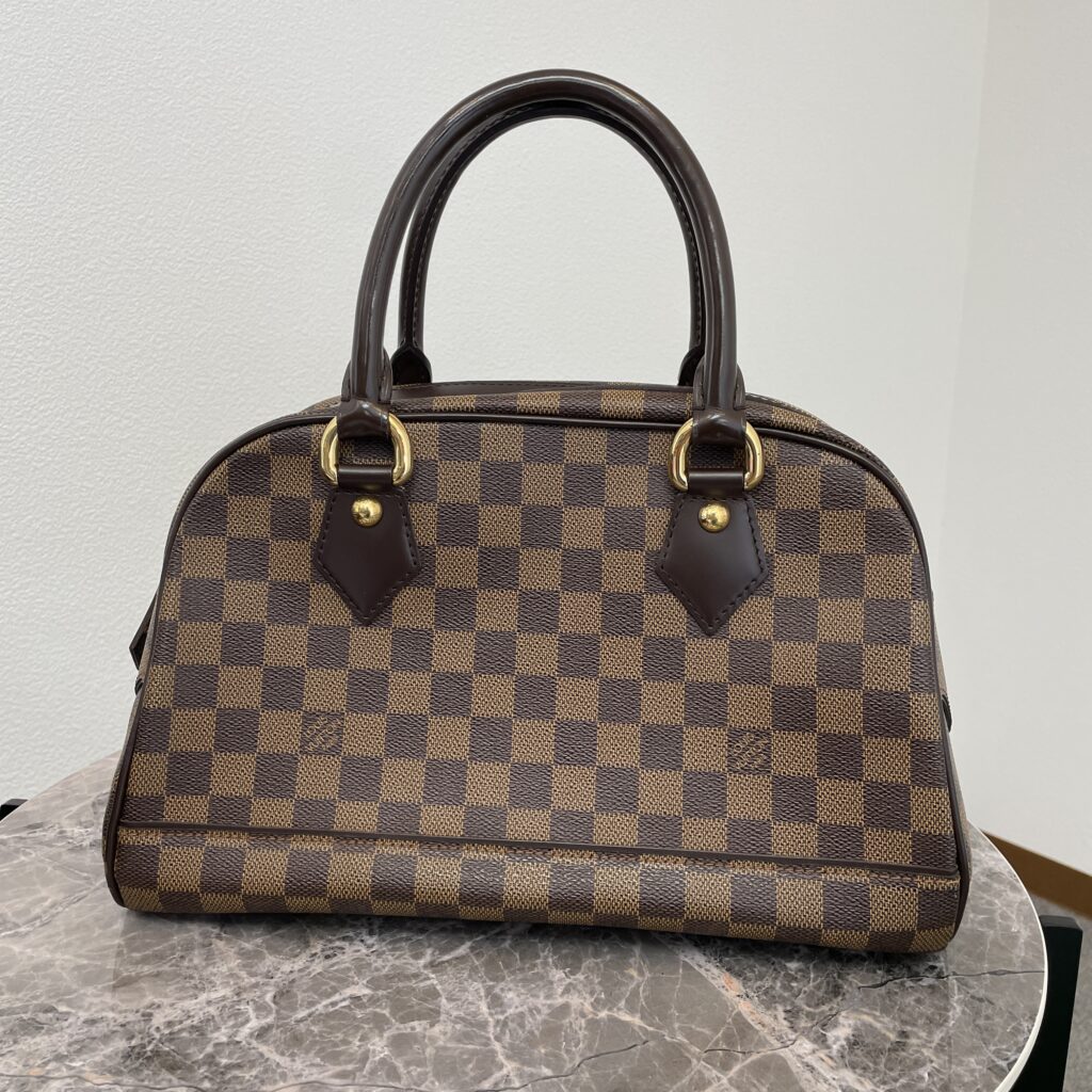 高松市のトレリバ高松レインボー通り店が高価買取したルイ・ヴィトン ダミエ・エベヌ ドゥオモ ハンドバッグ。定番人気モデルのブランド買取を強化中。
