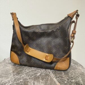 高松市のトレリバ高松レインボー通り店が買取したルイ・ヴィトン モノグラム ブローニュ30。内ポケット剥がれなどダメージ品でも高価買取。