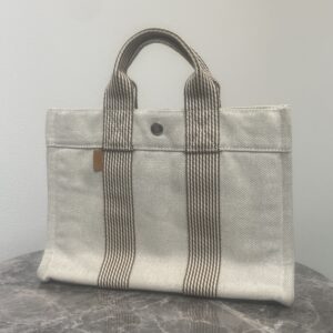 高松でエルメス ニューフールトゥ ハンドバッグを高価買取！キャンバスバッグや古いカジュアルモデルも歓迎。