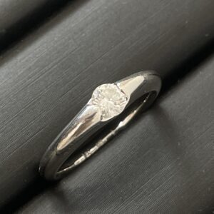 【高松市 貴金属買取】 PT900(プラチナ)のダイヤモンドリングを高価買取しました。プラチナ相場高騰中。