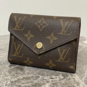 高松でルイヴィトン ポルトフォイユ・ヴィクトリーヌ M62472を高価買取！使用感のあるモノグラム財布も歓迎。