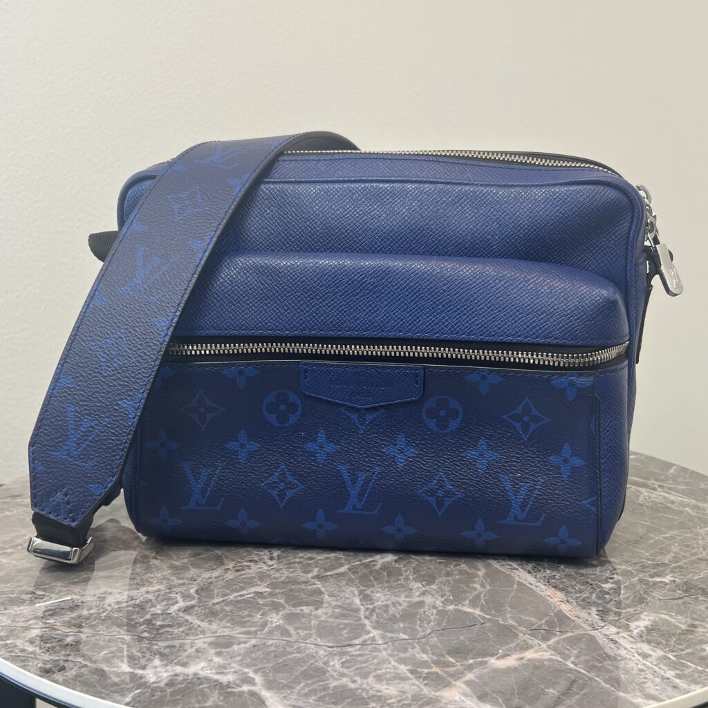 高松でルイヴィトン タイガラマ メッセンジャーPM（M30242）を高価買取！コバルトブルーのメンズバッグ査定なら。