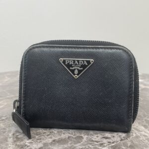 高松でプラダ サフィアーノ ラウンドファスナーコインケースを高価買取！使用感のあるプラダ小物も歓迎。