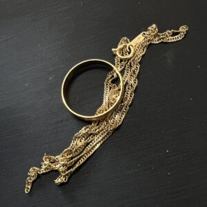 高松でK18イエローゴールドのネックレスとリングを高価買取！金相場高騰中の査定なら。