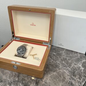 高松市でオメガ スピードマスター デイトを高価買取。時計の査定ならトレリバへ。