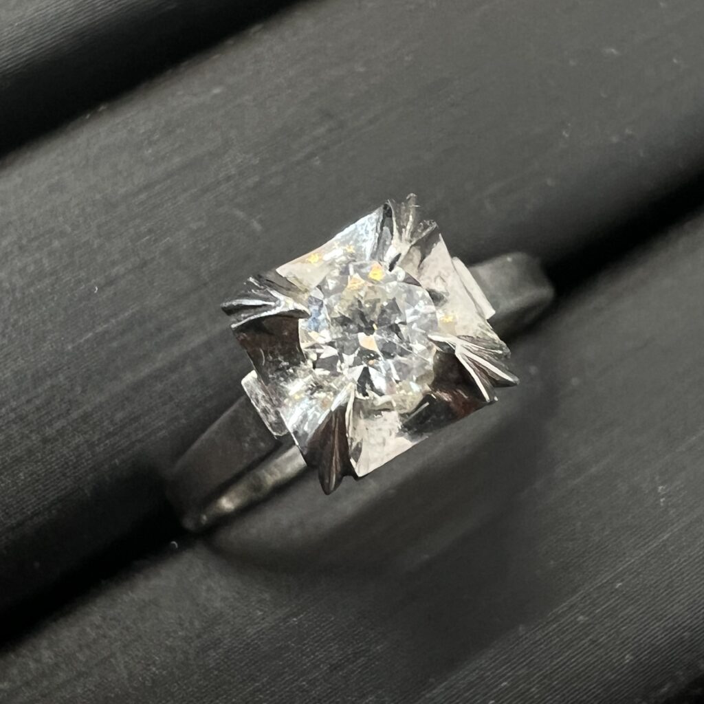 高松市でPT900 ダイヤモンドリングを高価買取。プラチナ貴金属の査定なら。