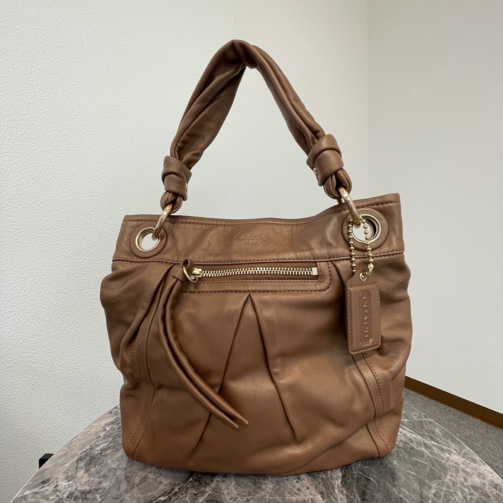 高松市でコーチのレザーバッグを高価買取。ブランドバッグ査定なら。