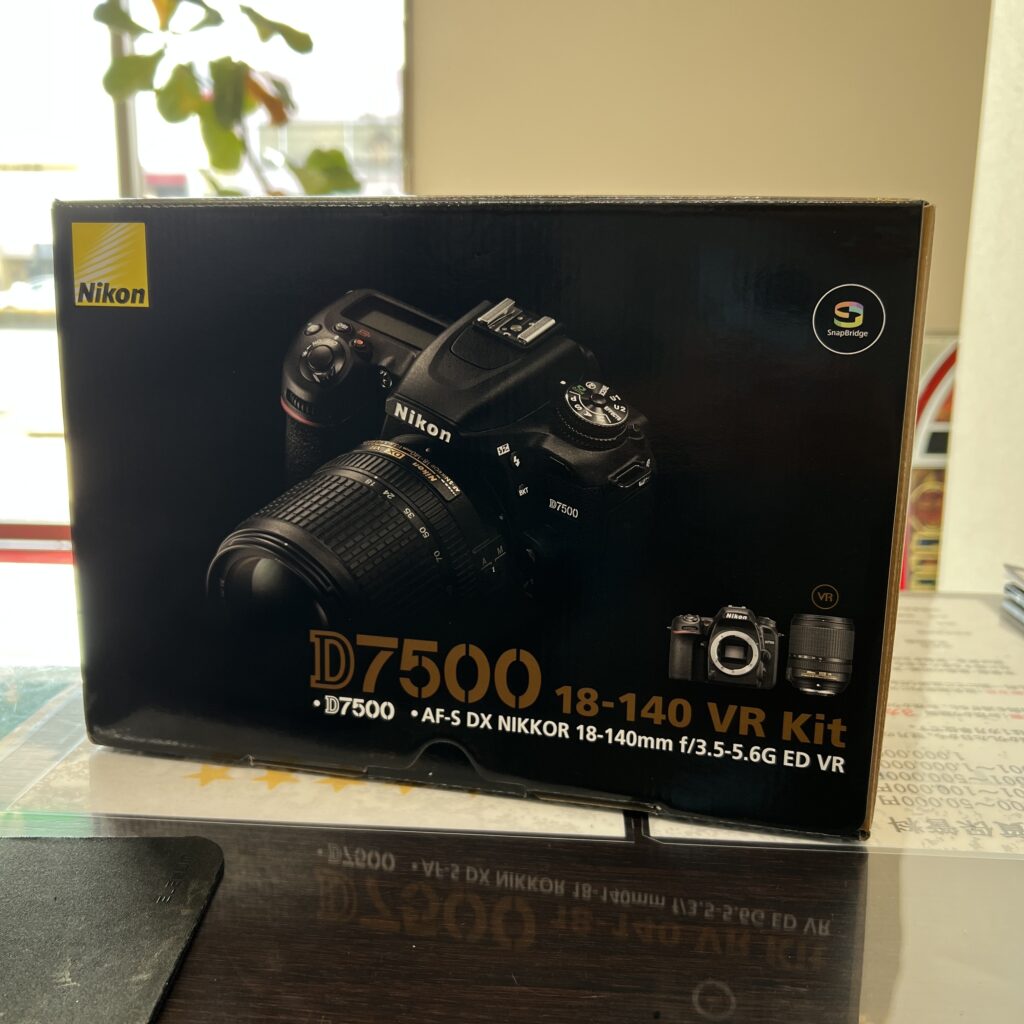 高松市でニコン D7500を高価買取。一眼レフカメラ・未使用品の査定なら。