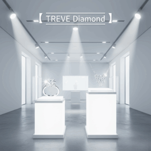 「【TREVE Diamond】」のロゴが天井に配された、美術館のように洗練された純白の鑑定ギャラリー。光り輝く2つの白い展示台があり、左側には大粒のラウンドブリリアントカットが施された一粒ダイヤモンドリングが、右側には無数のダイヤを贅沢に敷き詰めたハート型のパヴェネックレスが、スポットライトを浴びて神々しく輝いている。高松市の宝石買取専門店「TREVE」が、4C（カラット・カラー・クラリティ・カット）の基準に沿って、ダイヤモンドの真の価値を精密に鑑定するイメージ。