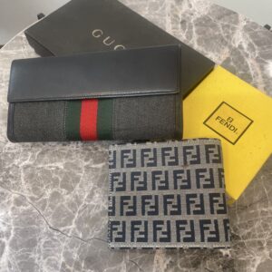 高松市のトレリバで買取したフェンディとグッチのブランド財布。内側剥がれあり。