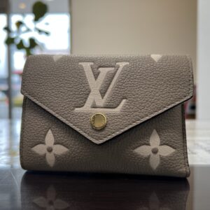 高松市のトレリバで買取したルイ・ヴィトンのポルトフォイユ・ヴィクトリーヌ三つ折り財布。アンプラント。ブランド財布査定。