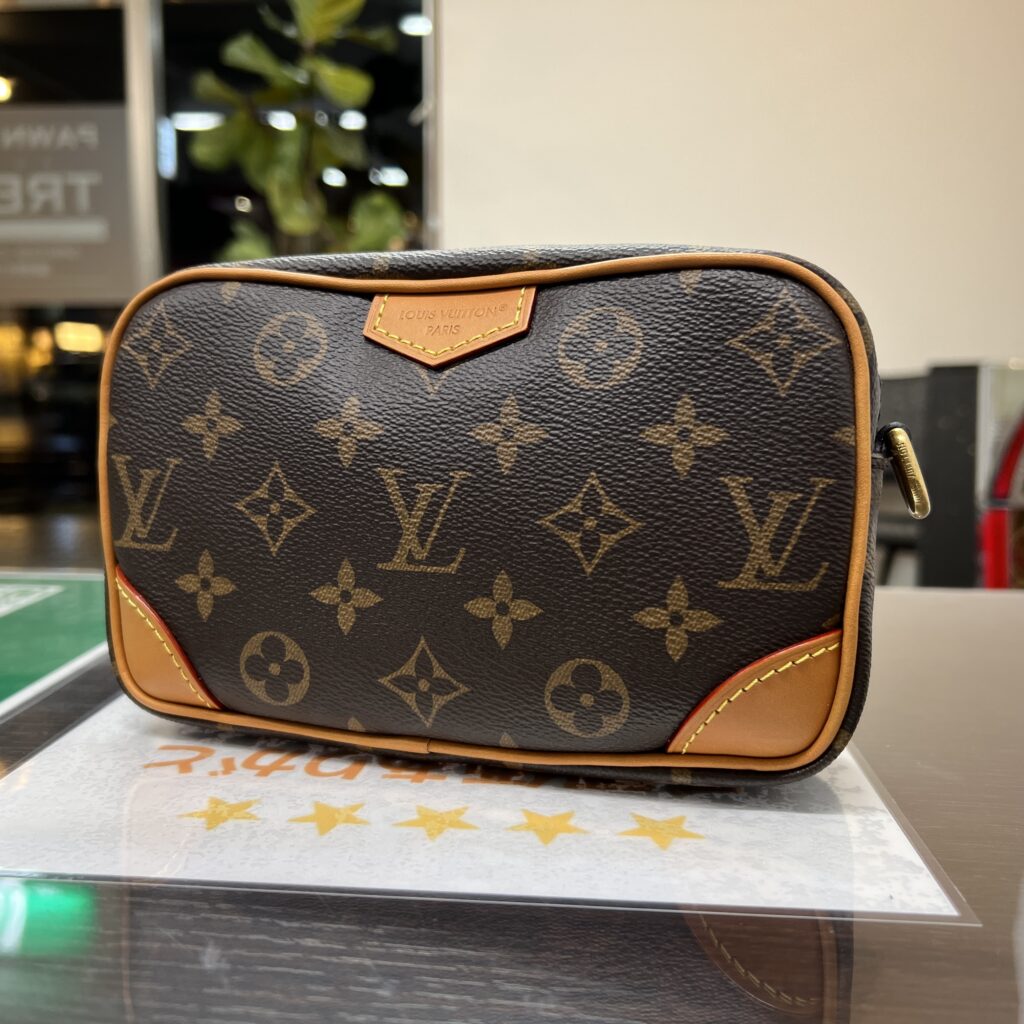 高松市で店頭買取したルイ・ヴィトンのトロカデロ・ウェアラブル ウォレット（M14058）。