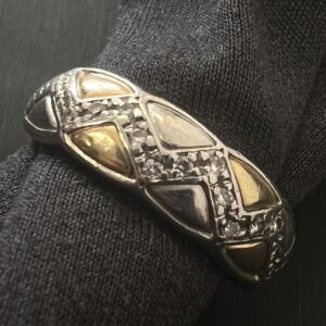 高松市のトレリバで査定したプラチナ900とゴールドのコンビダイヤモンドリング。重厚感のあるデザイン。