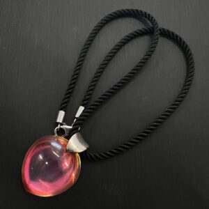 高松市のトレリバで買取したバカラ(Baccarat)のクリスタルネックレス。