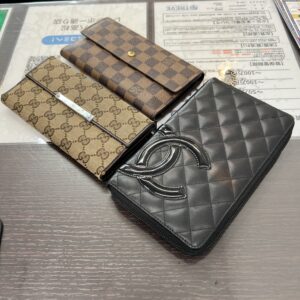 高松市のトレリバで買取したシャネル、ルイ・ヴィトン、グッチのブランド財布3点の画像。