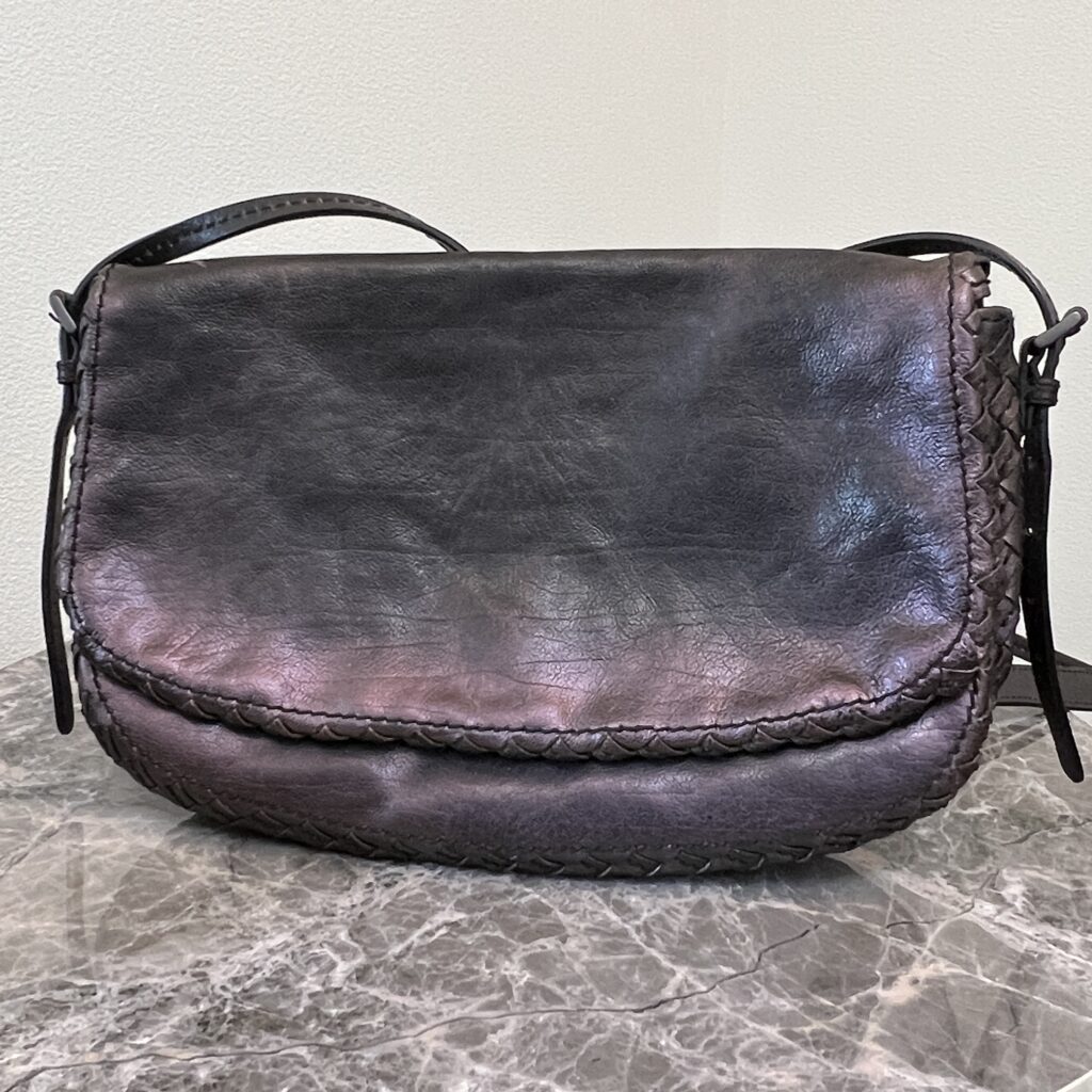 高松市のトレリバで買取したボッテガ・ヴェネタのイントレチャート・ショルダーバッグ
