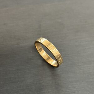 高松市のトレリバで買取したグッチのアイコンリング750ゴールド。傷やくすみがあるK18イエローゴールドリングの査定実績。