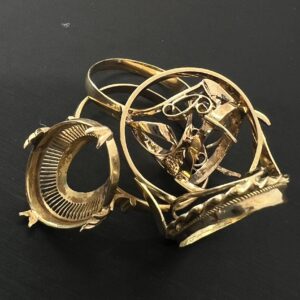 高松市のトレリバで買取したK18（18金）のリング枠や壊れた貴金属の査定実績画像。石取れや歪みのある18金素材も高価査定。