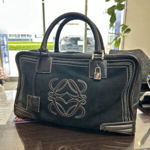 高松市のトレリバで買取したロエベのアマソナ36スエード×レザーハンドバッグ(管理番号2805)。