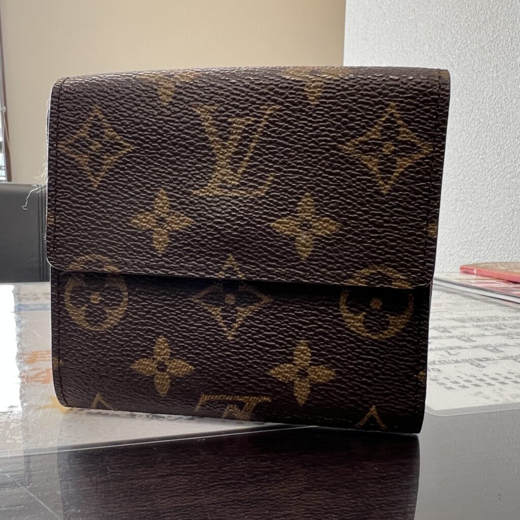 高松市のトレリバで買取したルイ・ヴィトン M61652 ポルトモネ・ビエ・カルトクレディ。モノグラムラインのWホック財布査定。
