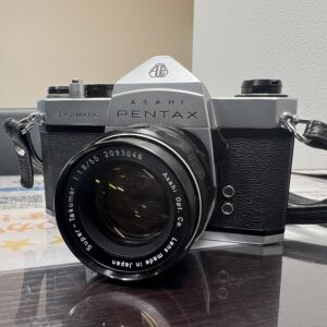 高松市のトレリバで買取したASAHI PENTAX SP（アサヒペンタックスSP）とSuper-Takumarレンズの画像。