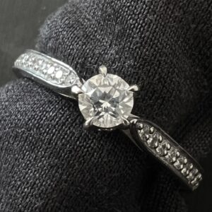 高松市のトレリバで買取したPt950ダイヤモンドリング。