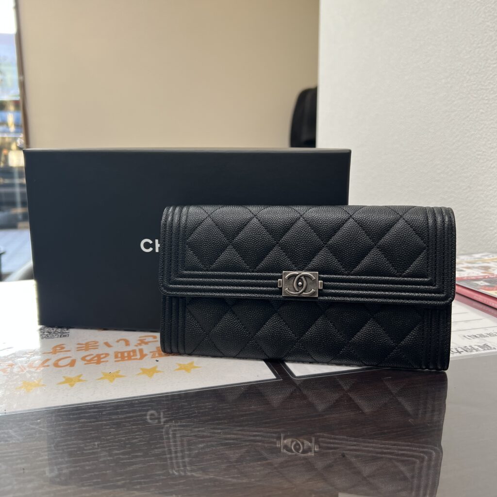 高松市のトレリバで買取したシャネルのボーイシャネル長財布。箱付きの未使用品。