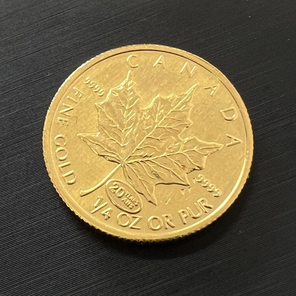 高松市のトレリバで買取したカナダのメープルリーフ金貨 1/4oz。純金の輝き。