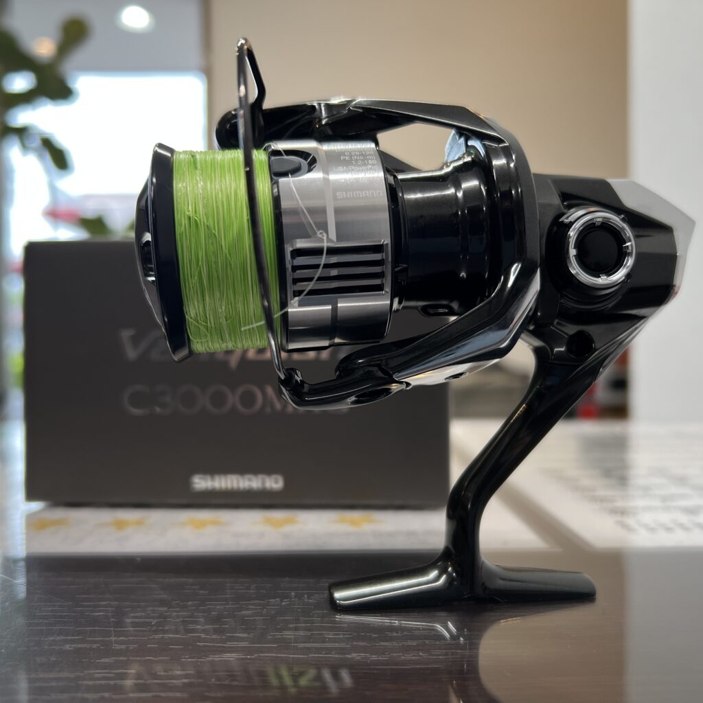 高松市のトレリバで買取したシマノ（SHIMANO）のリール、ヴァンキッシュ C3000MHGとパッケージの画像。