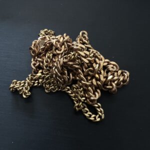 高松市のトレリバで買取したK18喜平ネックレス。18金ゴールドの重厚なチェーンジュエリーの画像。