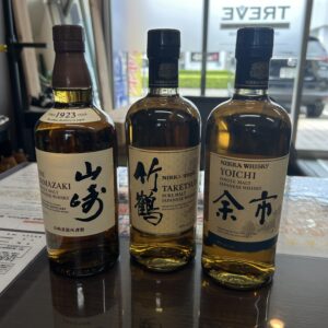 高松市のトレリバで買取した山崎、竹鶴、余市のウイスキー。未開封の3本のプレミアム国産お酒ボトルの画像の写真。