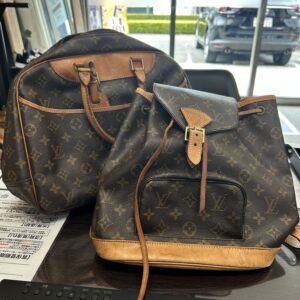 高松市のトレリバで買取したルイヴィトンのモノグラムバッグ2点 モンスリリュックとドーヴィルの画像