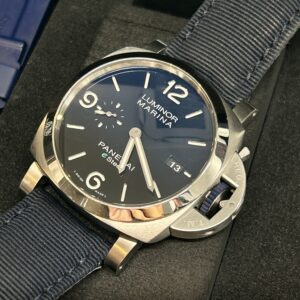 高松市のトレリバで買取したパネライ ルミノールマリーナ eSteel ブルーグラデーション文字盤の画像