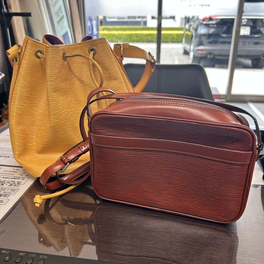 高松市のトレリバで買取したルイヴィトン エピのプチノエ巾着バッグとトロカデロショルダーバッグ2点の画像