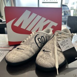 高松市のトレリバで買取したナイキ ウィメンズ トータル90 SE スネークスキン 黒タグ箱付きの画像